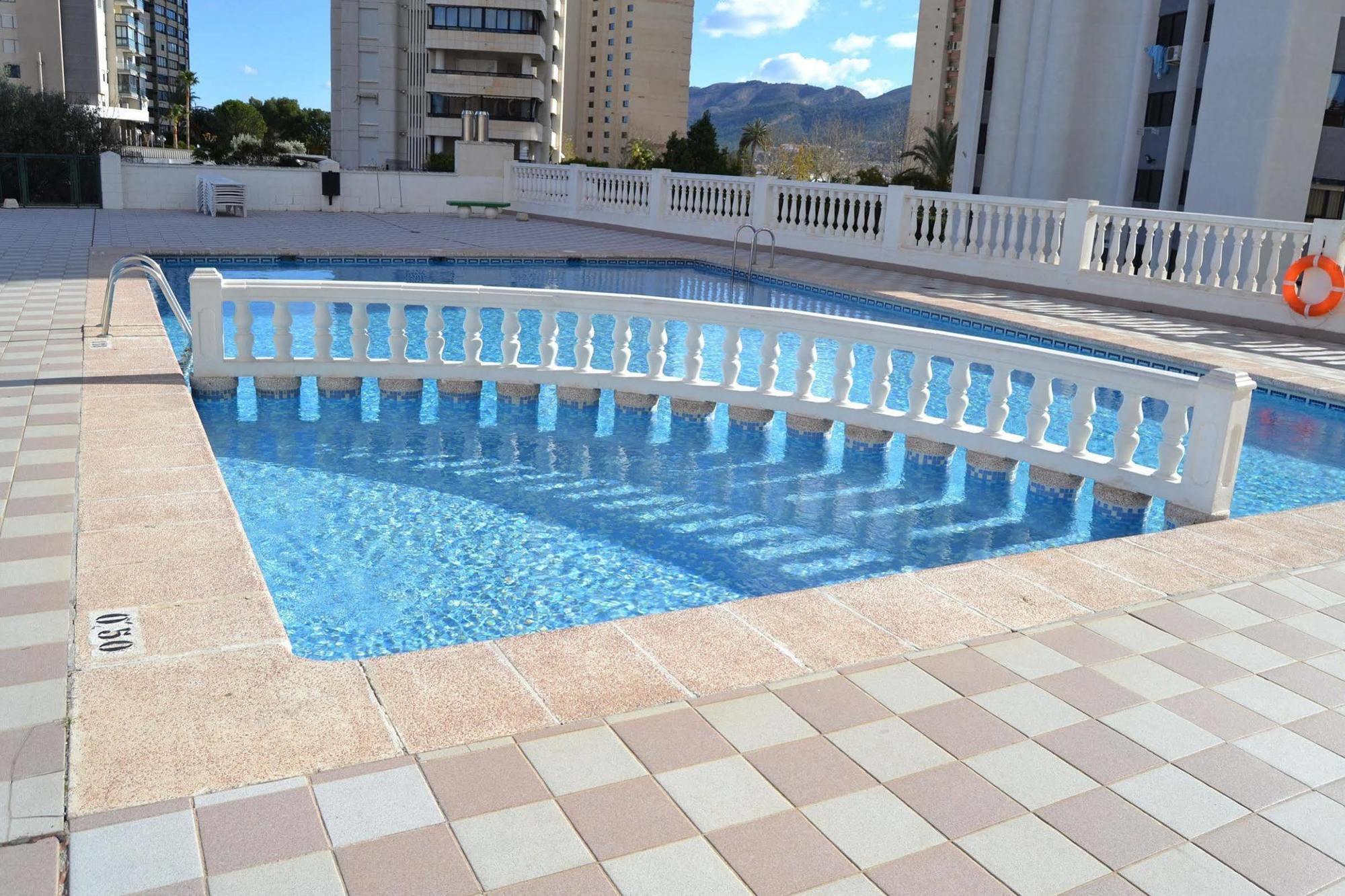 Pierre & Vacances Benidorm Levante Buitenkant foto